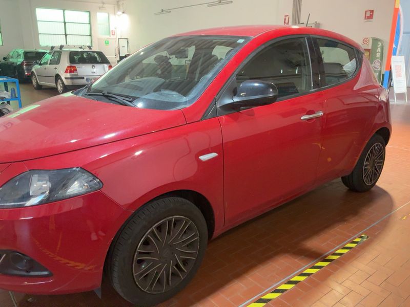 Lancia Ypsilon 1.2 LPG Gold — zdjęcie 2