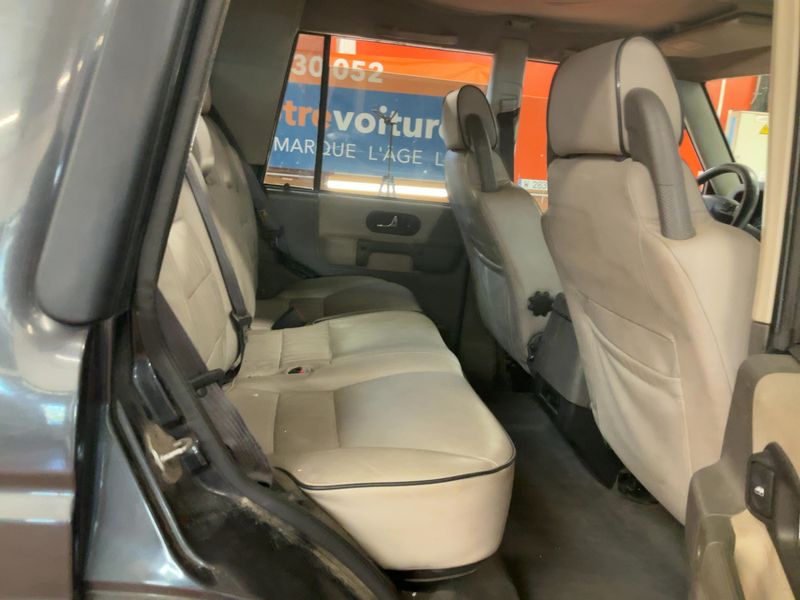 Land Rover Discovery 2.5 Turbodiesel TD5 — zdjęcie 14