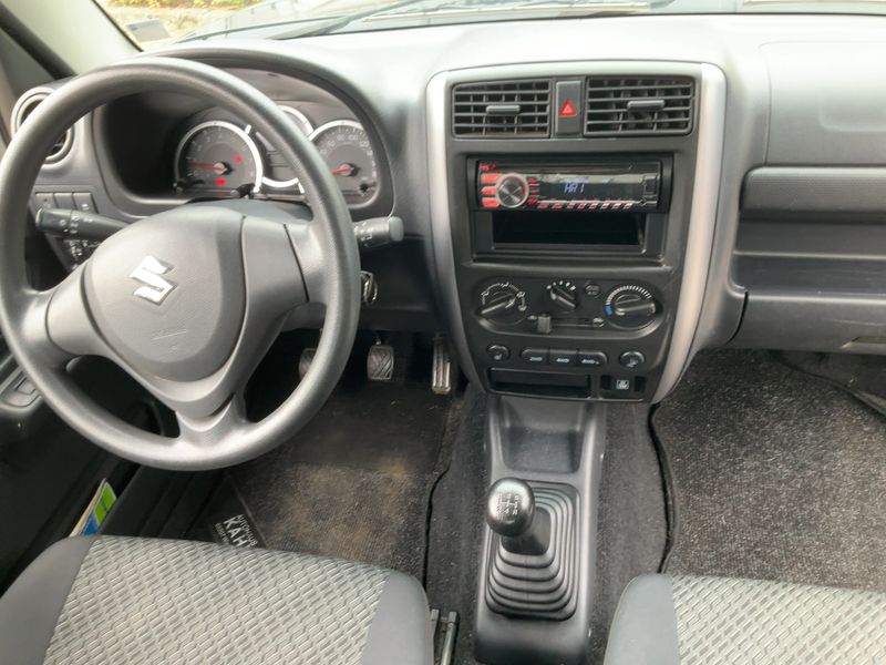Suzuki Jimny 1.3 Style — zdjęcie 12