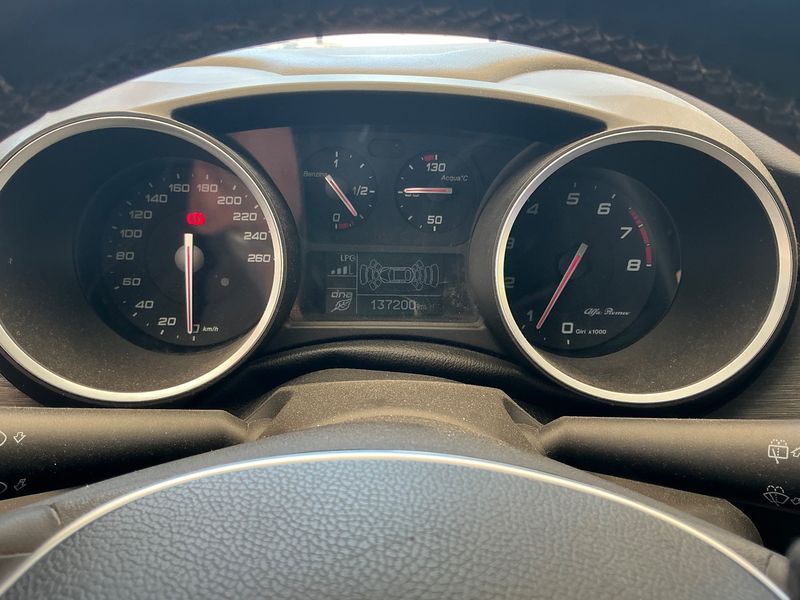 Jeep Renegade 1.0 TGDi Limited 4x2 — zdjęcie 13