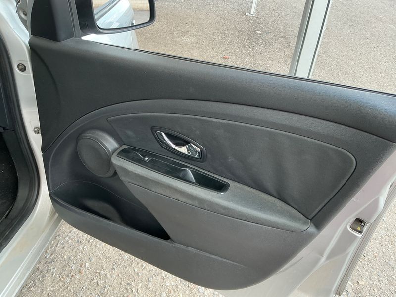 Renault Megane 1.5 dCi Business 2014 – снимка 35