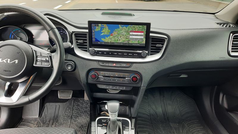Kia XCeed 1.6 Plug-in Hybrid Spirit — zdjęcie 11
