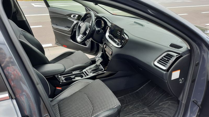 Kia XCeed 1.6 Plug-in Hybrid Spirit — zdjęcie 10