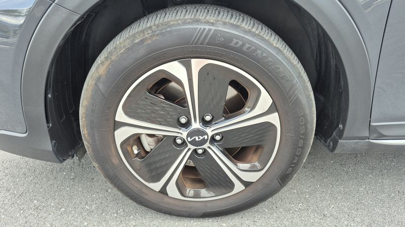Kia XCeed 1.6 Plug-in Hybrid Spirit — zdjęcie 25