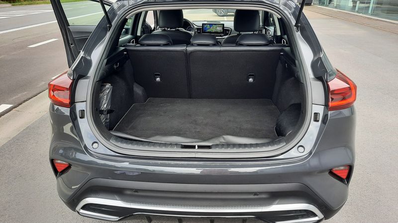 Kia XCeed 1.6 Plug-in Hybrid Spirit — zdjęcie 9