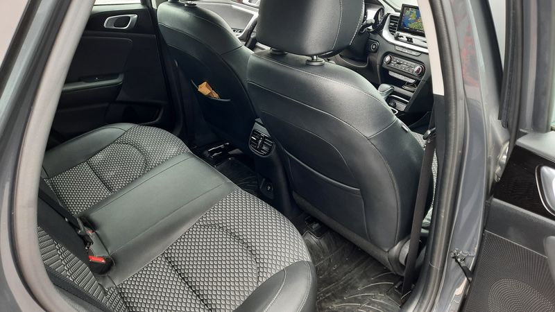 Kia XCeed 1.6 Plug-in Hybrid Spirit — zdjęcie 14
