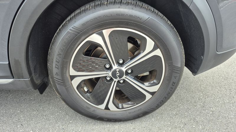 Kia XCeed 1.6 Plug-in Hybrid Spirit — zdjęcie 24
