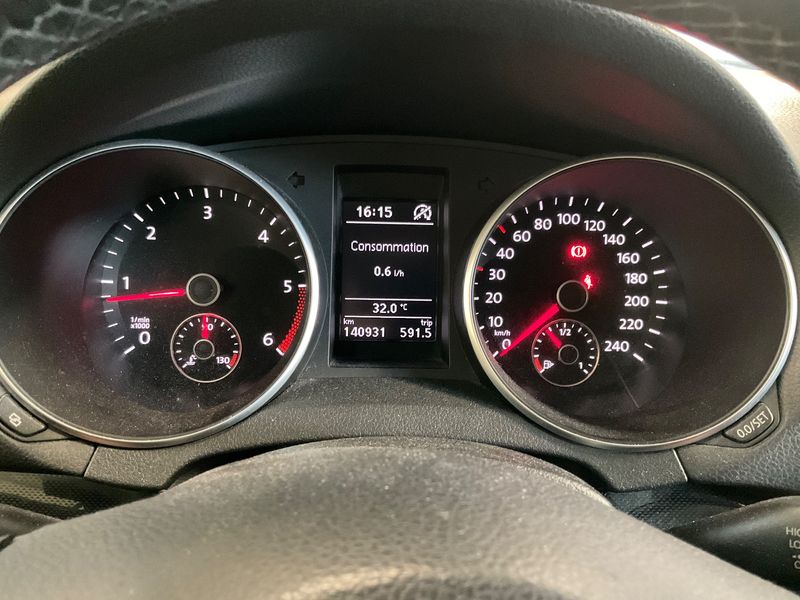 Volkswagen Golf VI 1.6 TDI Comfortline BlueMotion Tech — zdjęcie 13