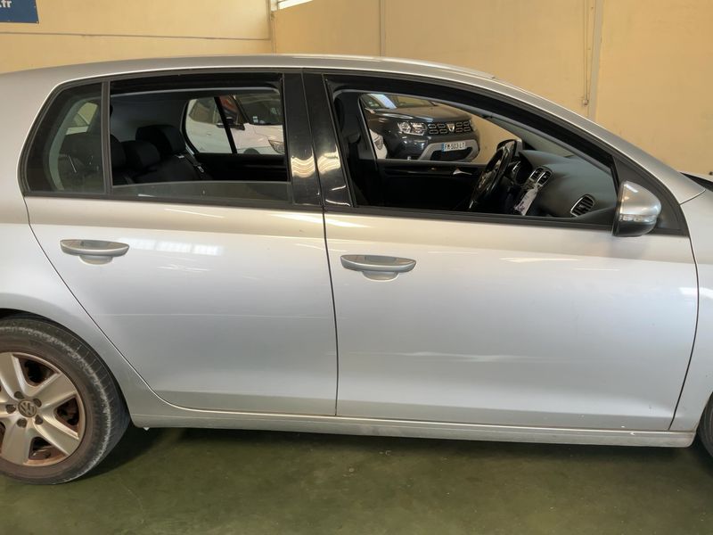 Volkswagen Golf VI 1.6 TDI Comfortline BlueMotion Tech — zdjęcie 7
