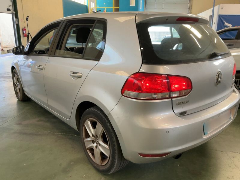 Volkswagen Golf VI 1.6 TDI Comfortline BlueMotion Tech — zdjęcie 3