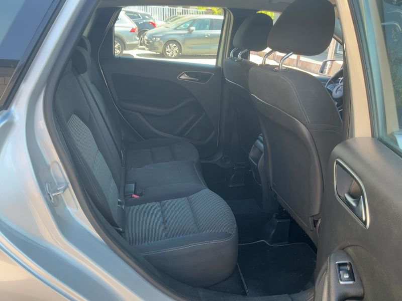 Mercedes-Benz B-Klasse B 180 CDI — zdjęcie 14