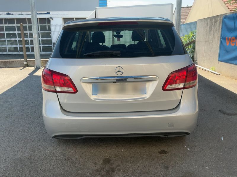Mercedes-Benz B-Klasse B 180 CDI — zdjęcie 5