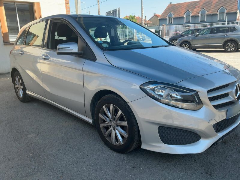 Mercedes-Benz B-Klasse B 180 CDI — zdjęcie 8