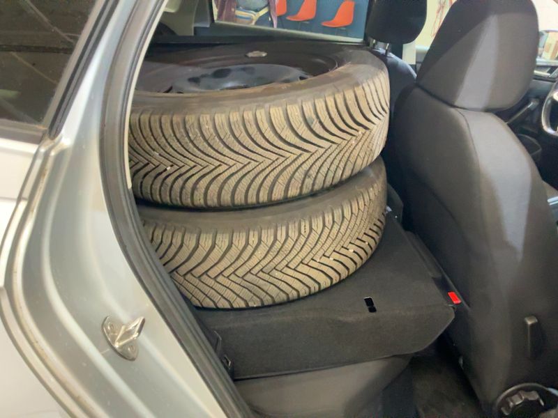 Volkswagen Taigo 1.0 TSI Life — zdjęcie 14