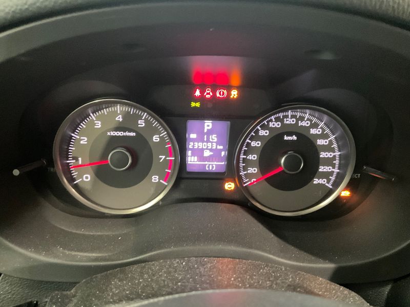 Subaru Forester 2.0 Executive — zdjęcie 13