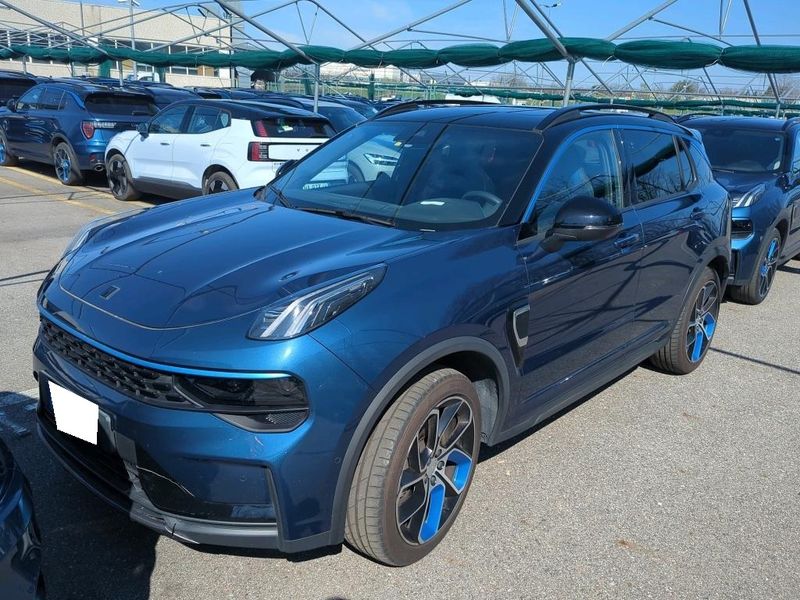 Lynk & Co 01