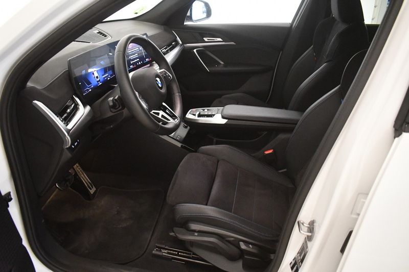 BMW X2 sDrive 18d M Sport — zdjęcie 9