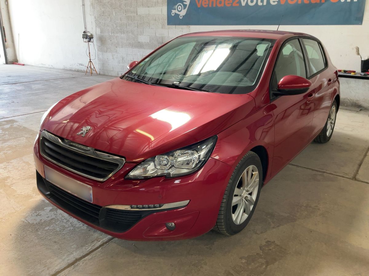Peugeot 308 2015 — photo 1