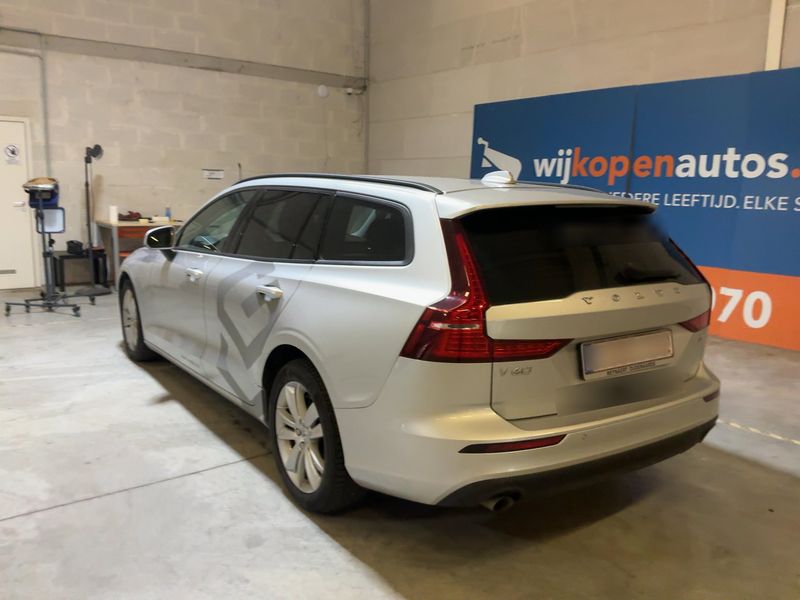 Volvo V60 2.0 B4 Mild-Hybrid 2021 – снимка 6