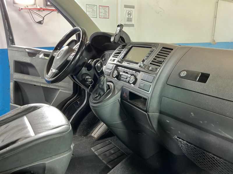 Volkswagen T5 Caravelle 2.0 TDI Comfortline lang 2014 – снимка 47