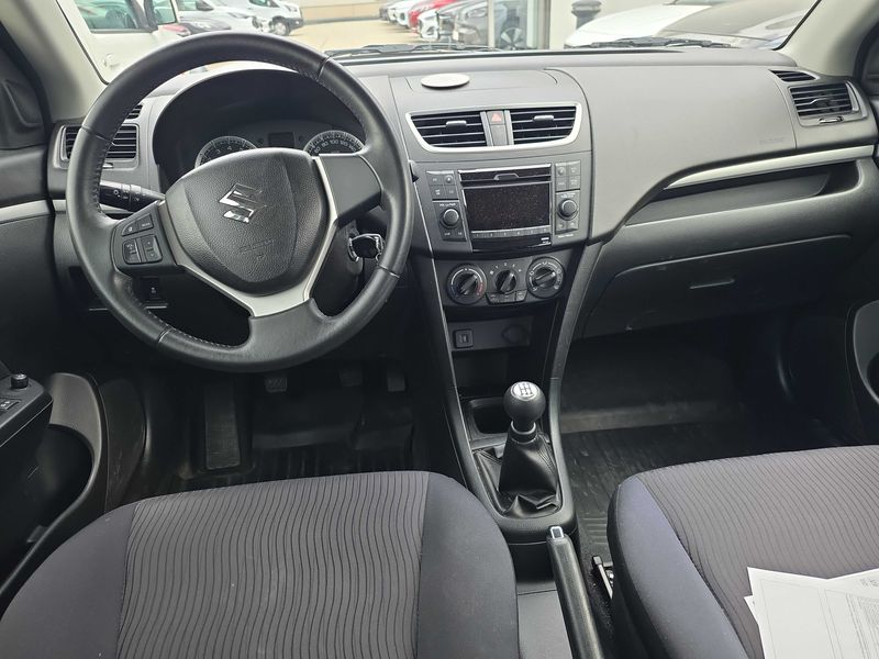 Suzuki Swift 1.2 GL Special 4x4 — zdjęcie 11