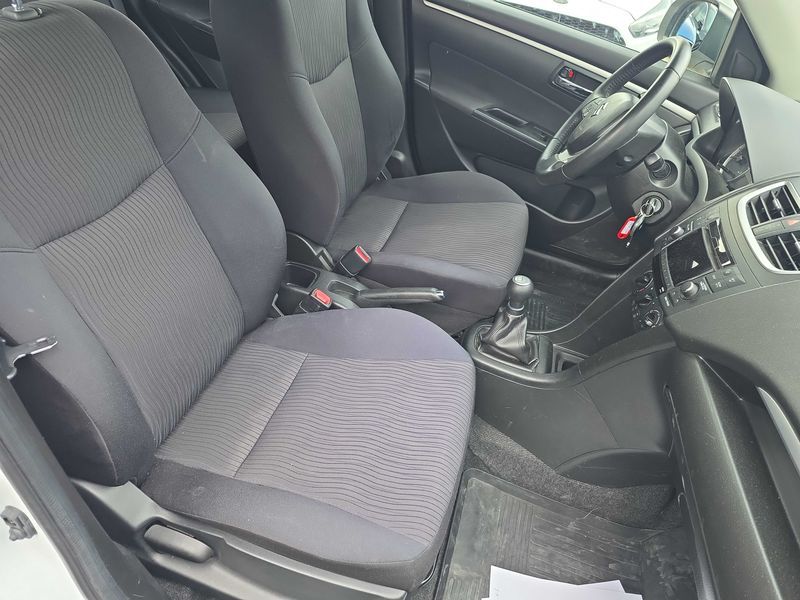 Suzuki Swift 1.2 GL Special 4x4 — zdjęcie 10