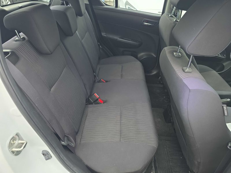 Suzuki Swift 1.2 GL Special 4x4 — zdjęcie 13
