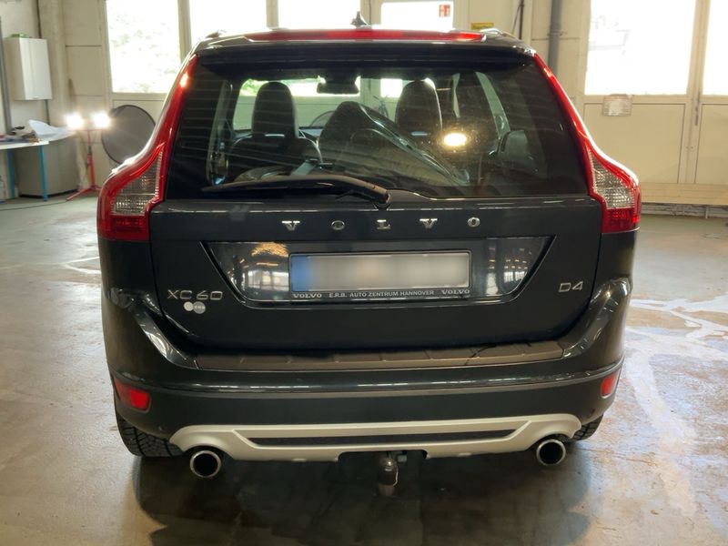 Volvo XC60 2.0 D4 Kinetic 2WD — zdjęcie 5
