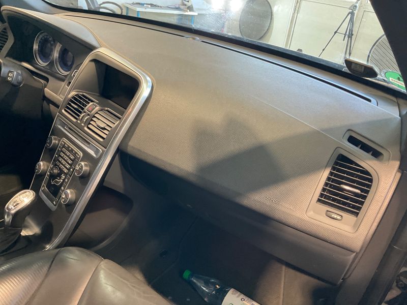 Volvo XC60 2.0 D4 Kinetic 2WD 2013 – снимка 31