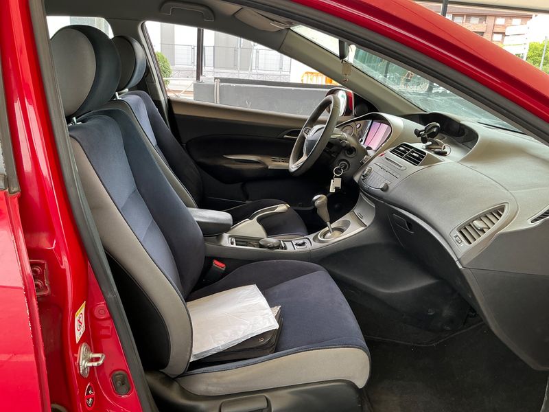 Honda Civic 1.8 VTEC Sport — zdjęcie 3