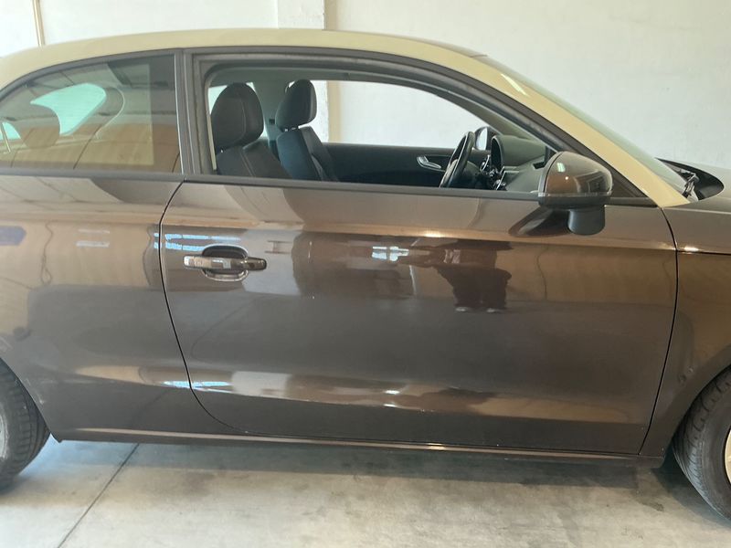 Audi A1 1.6 TDI Ambition — zdjęcie 7
