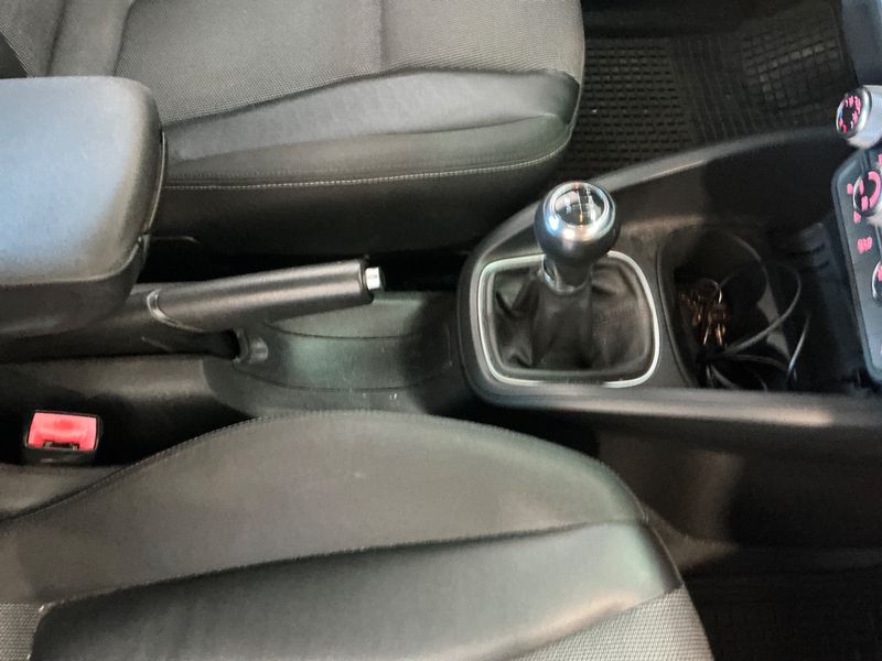 Audi A1 1.6 TDI Ambition 2012 – снимка 25