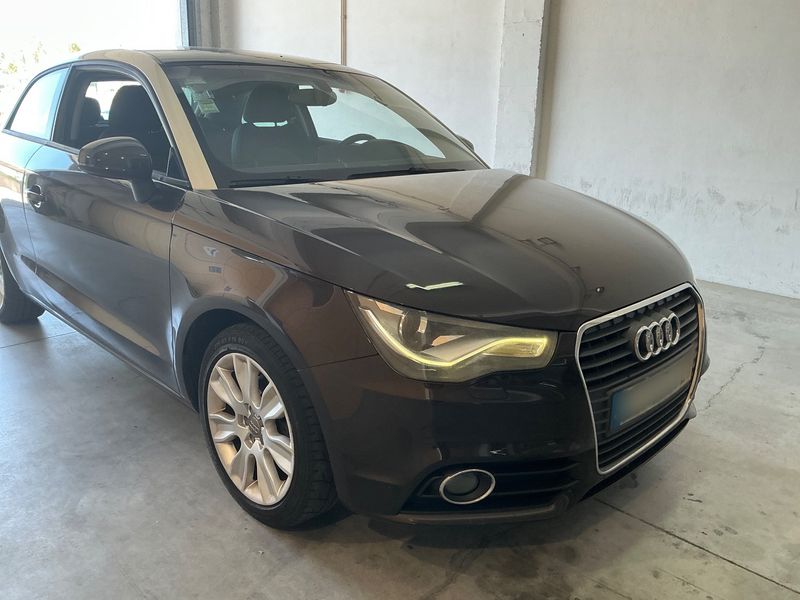 Audi A1 1.6 TDI Ambition — zdjęcie 8