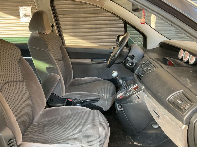 Peugeot 807 2.0 HDi Allure — zdjęcie 11
