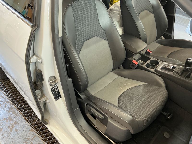 Seat Leon 2.0 TDI Xcellence 2018 – снимка 43