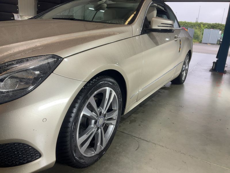 Mercedes-Benz E-Klasse E 200 CGI — zdjęcie 2