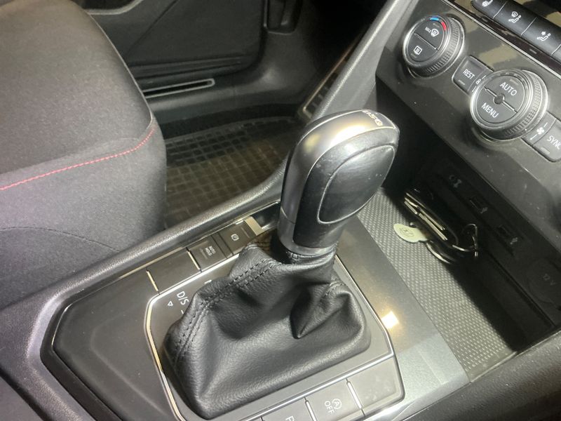 Volkswagen Tiguan 2.0 TDI Sound BlueMotion Tech 2017 – снимка 29
