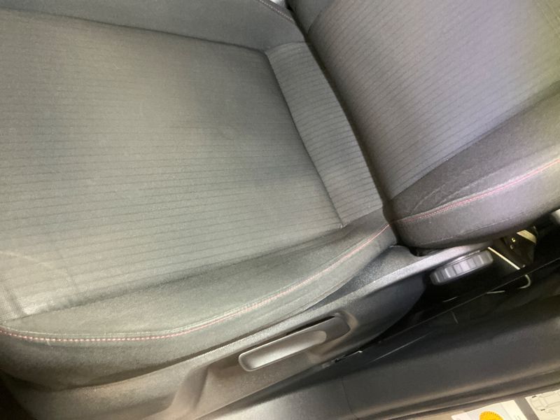 Volkswagen Tiguan 2.0 TDI Sound BlueMotion Tech 2017 – снимка 27