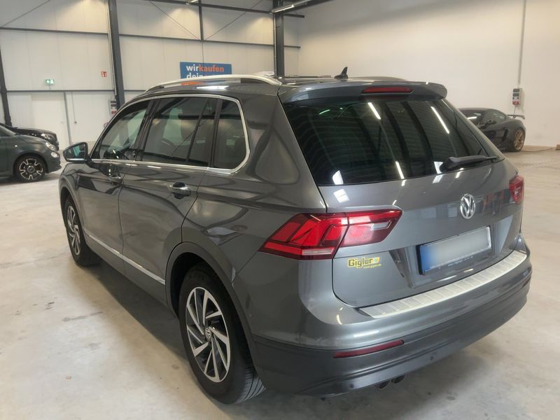 Volkswagen Tiguan 2.0 TDI Sound BlueMotion Tech 2017 – снимка 6