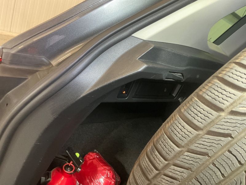 Volkswagen Tiguan 2.0 TDI Sound BlueMotion Tech 2017 – снимка 23