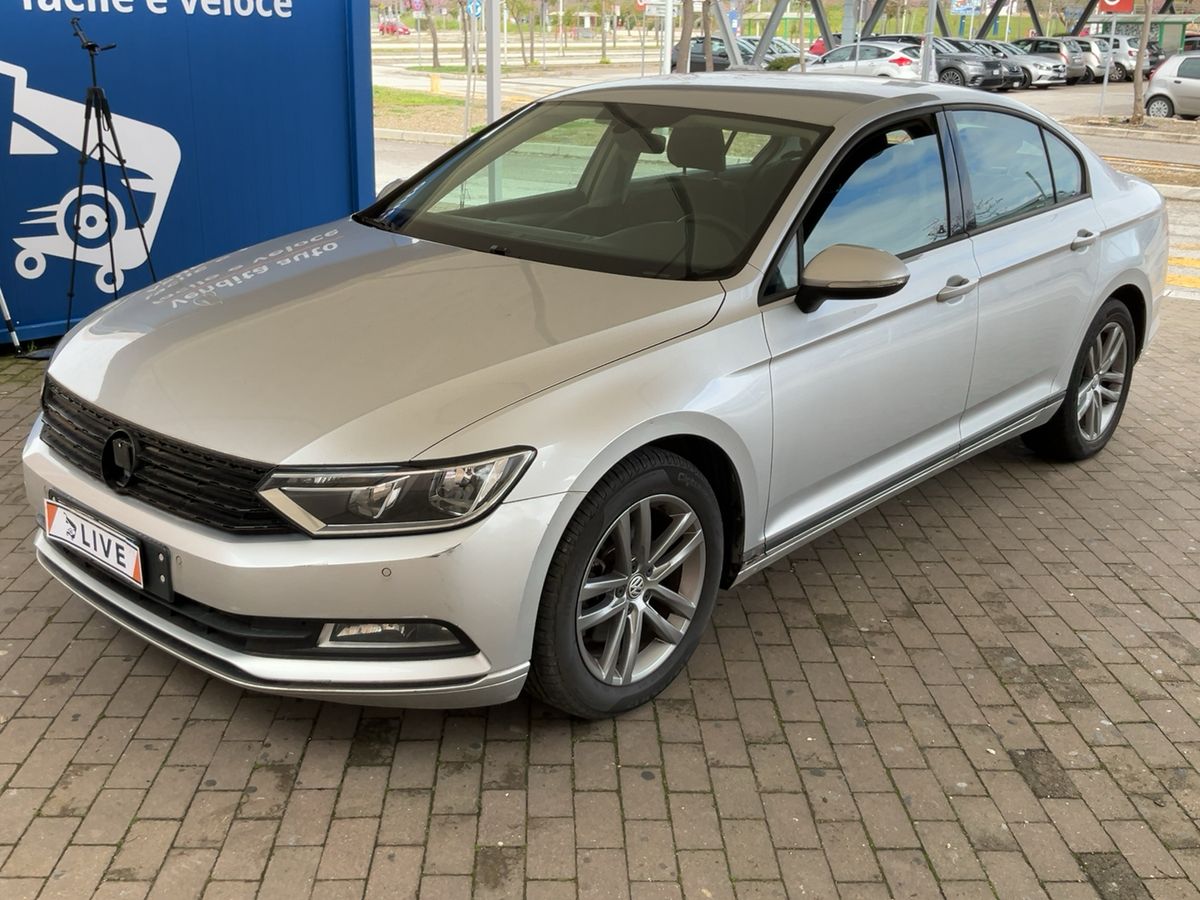 Volkswagen Passat 2017 — photo 1