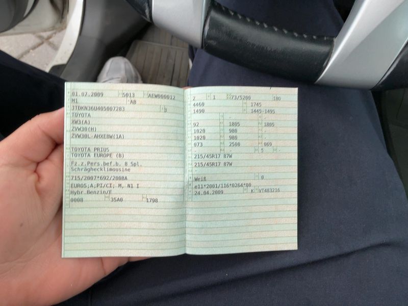 Toyota Prius 1.8 Life — zdjęcie 15