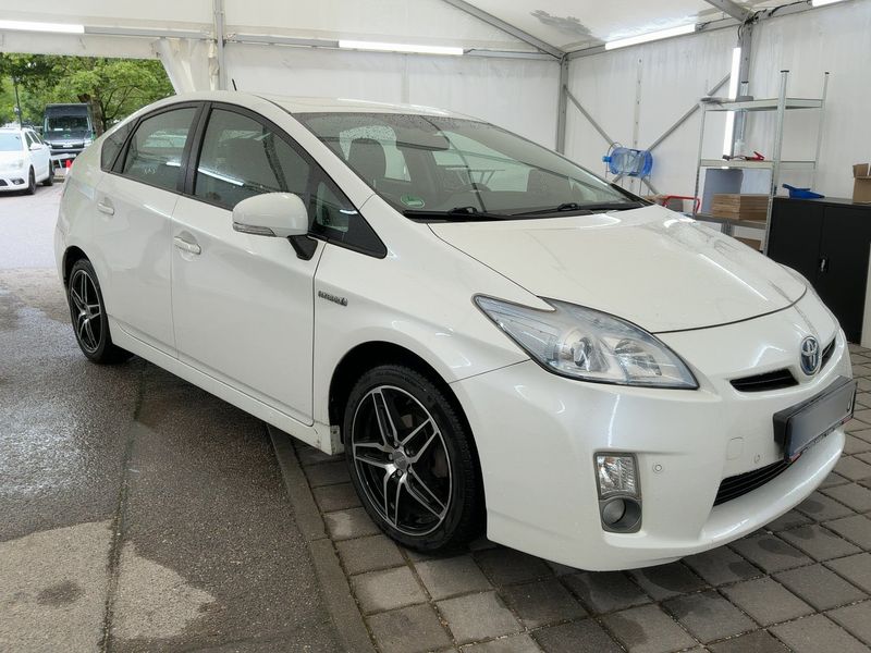Toyota Prius 1.8 Life — zdjęcie 8