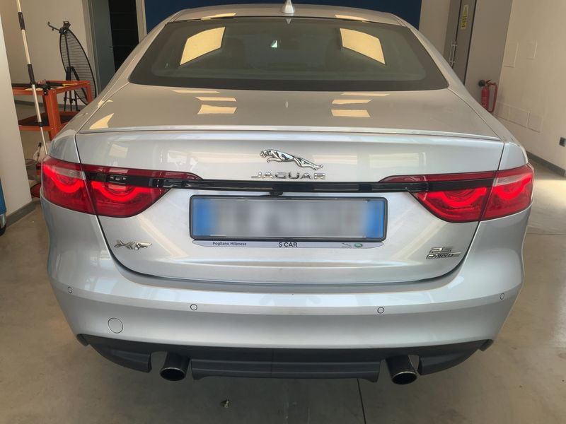Jaguar XF 25d R-Sport AWD — zdjęcie 5
