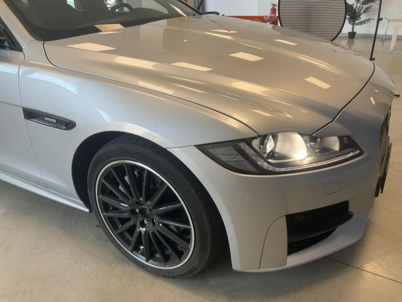 Jaguar XF 25d R-Sport AWD — zdjęcie 8