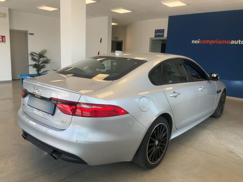 Jaguar XF 25d R-Sport AWD — zdjęcie 6
