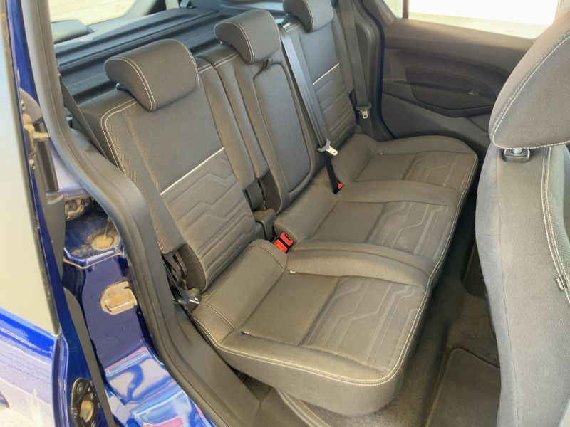 Ford Tourneo Connect 1.6 TDCi Titanium — zdjęcie 14
