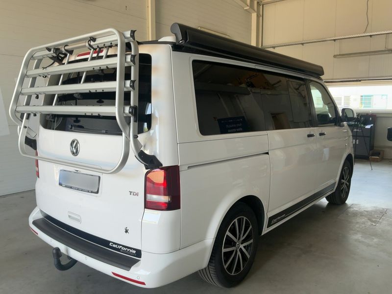 Volkswagen T5 California 2.0 TDI Beach Edition Aufstelldach — zdjęcie 6