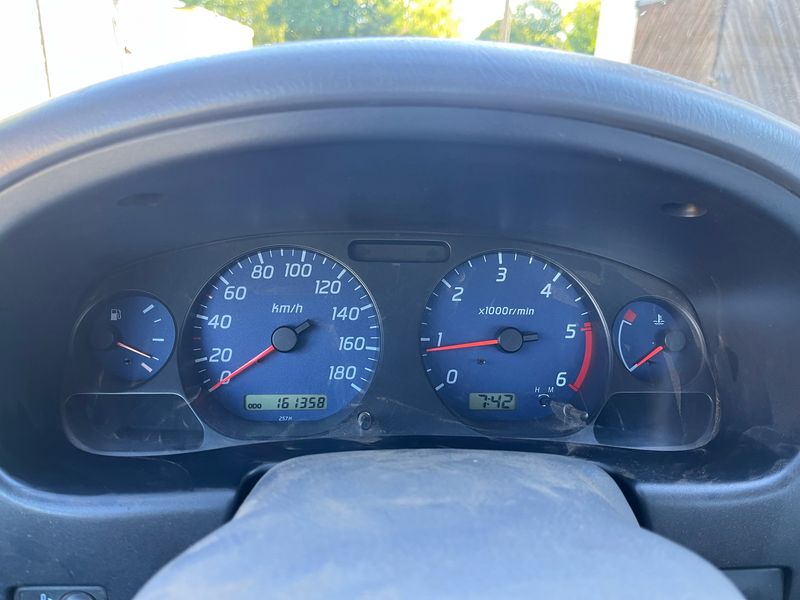 Nissan Pick-up 2.5 Turbodiesel King Cab Profi 4x4 — zdjęcie 12
