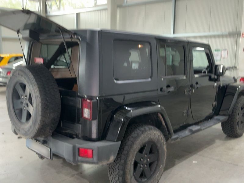 Jeep Wrangler Unlimited 2.8 CRD Sahara — zdjęcie 6